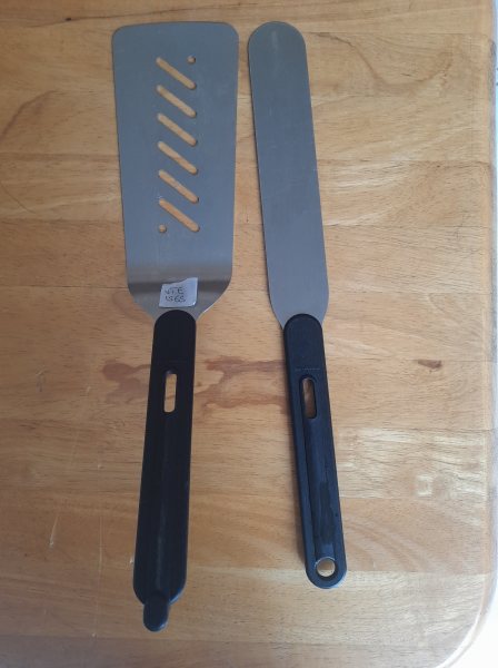 Ensemble 2 spatules viande + crèpe