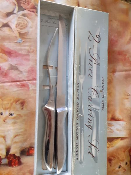 Ensemble couteau et fourchette &agrave; d&eacute;couper s