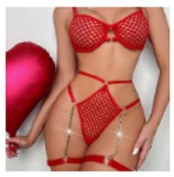 Ensemble de lingerie en résille rouge