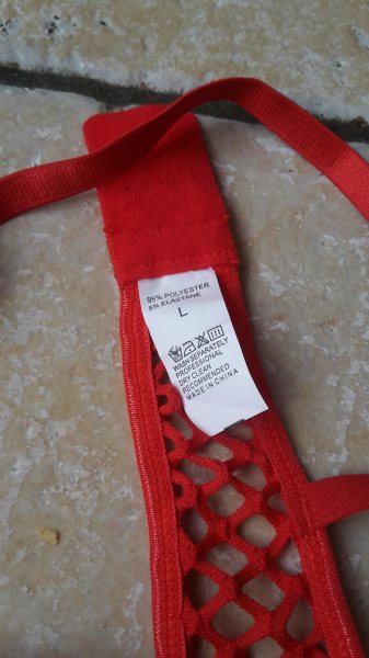 Vente Ensemble de lingerie en résille rouge