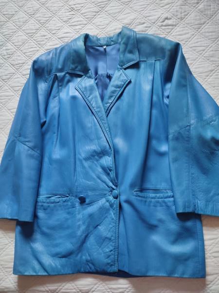 Veste en cuir bleu