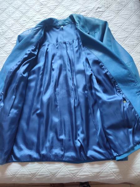 Vente Veste en cuir bleu