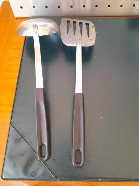 Vente Ensemble ustansiles de cuisine louche + spatules