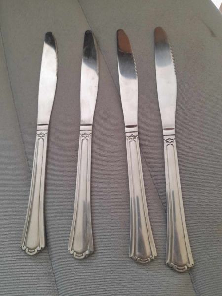 Ensembles 4 couteaux de cantine