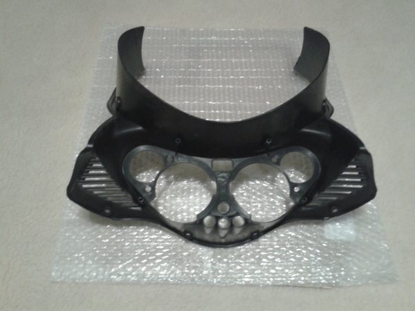 Entourage de compteur honda 125 varadéro 2014