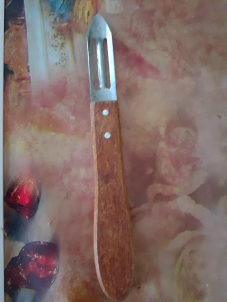 Eplucheur &agrave; l&eacute;gume