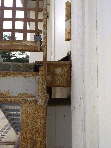 Vente Escalier de service m&eacute;tallique