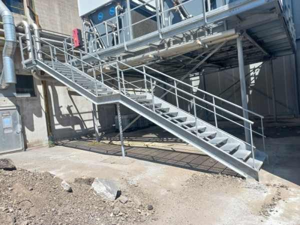 Escalier galvanis&eacute; pas cher