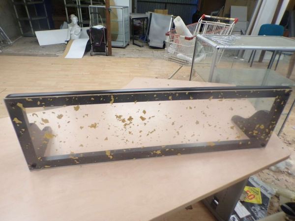 Etag&egrave;re vitr&eacute;e