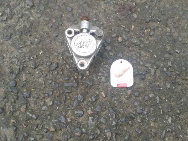 Etrier avant  50 derby sm 2015