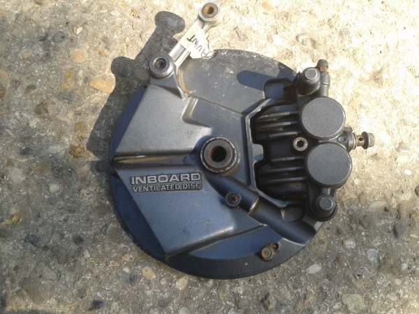 Vente étrier avant avec flasque honda 400 cbx 1985