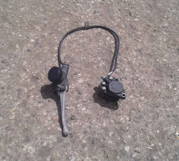 Annonce &eacute;trier maitre cylindre motob&eacute;cane 125 lt3 1975