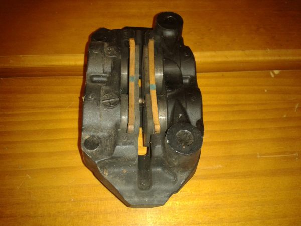 Annonce &eacute;triers de frein avant gauche suzuki gs1000s 2021