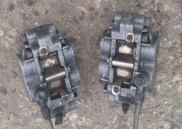 Annonce étriers freins avant kawasaki zx9r 1996