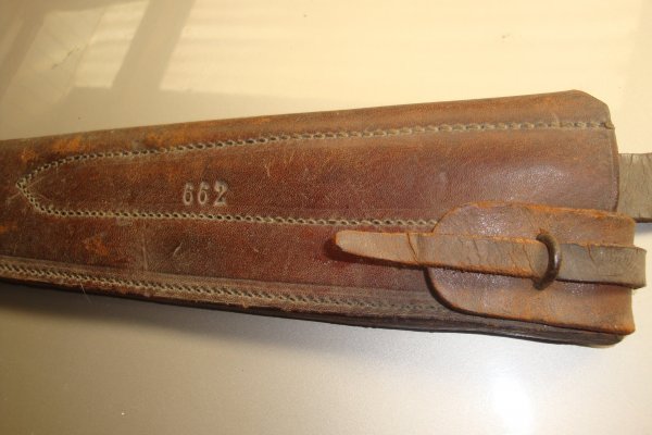 &eacute;tuis en cuir pas cher