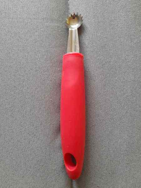 Evideur de tomate - extracteur de tige de fraise