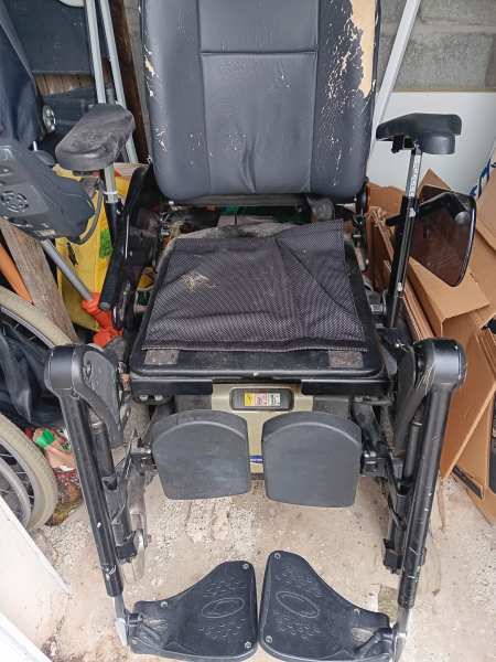 Vente Fauteuil roulant &eacute;l&eacute;ctrique 6 roues invacare