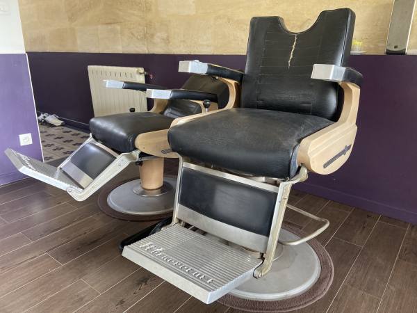 Vente Paire de fauteuils de barbier vintage henry colome