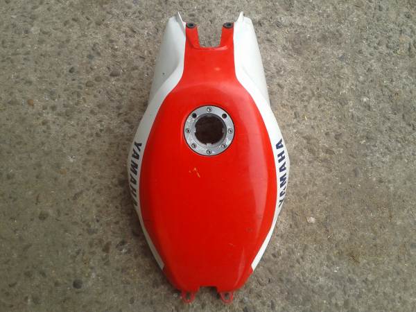 Annonce Faux réservoir yamaha 600 fzr 1989