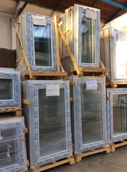 Fen&ecirc;tres stock sur bron