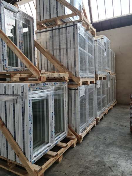 Annonce Fen&ecirc;tres stock sur bron