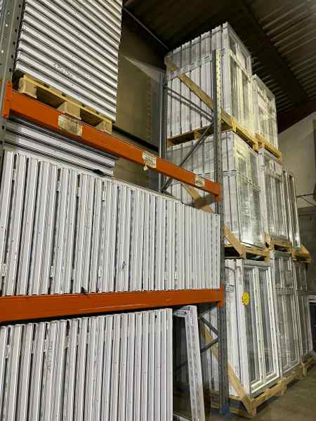 Annonce Fen&ecirc;tres stock sur fleurieu-sur-sa&ocirc;ne