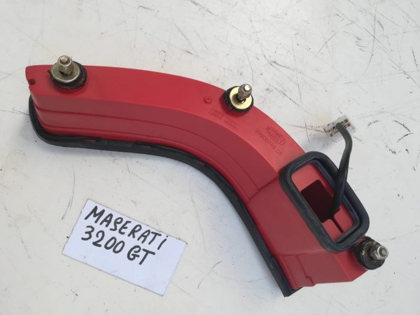 Vente Feu arri&egrave;re droit pour maserati 3200 gt