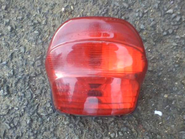 Feu arri&eacute;re honda 1100 xx 2002