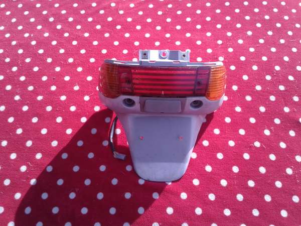 Annonce Feu arri&eacute;re scooter piaggio 125 thyphoon 1995
