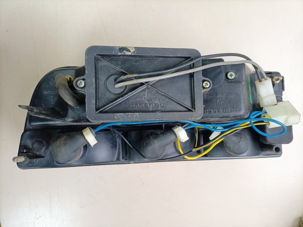 Feu avant droit pour ferrari 328 pas cher