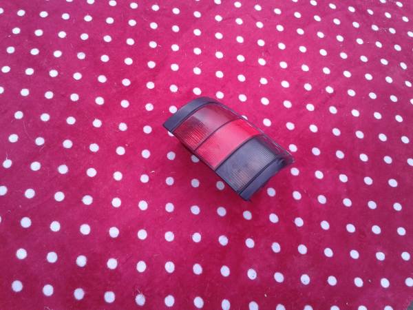 Feux arri&eacute;re droit principal peugeot 806 hdi 2005 pas cher