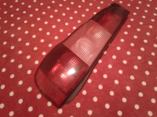 Vente Feux arri&eacute;re gauche fiat punto 1995