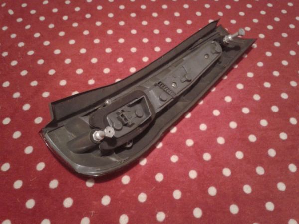 Annonce Feux arri&eacute;re gauche fiat punto 1995