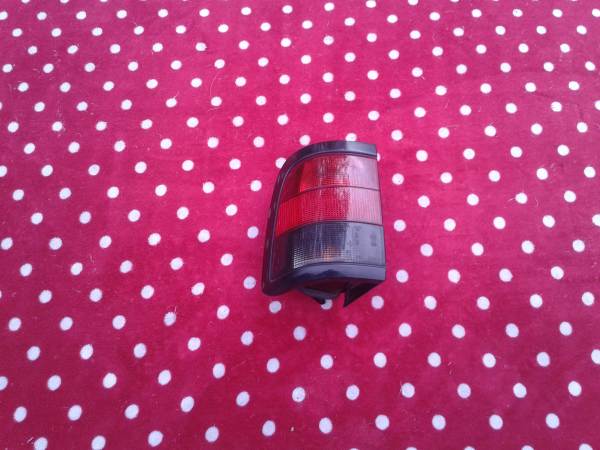 Feux arri&eacute;re gauche principal peugeot 806 hdi 2005