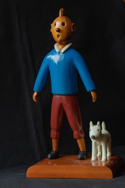 Figurines tintin et milou en bois peint verni