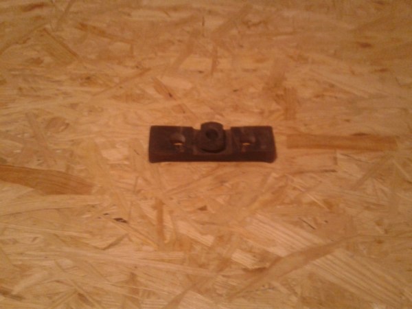 Fixation de réservoir honda 600 transalp 1989