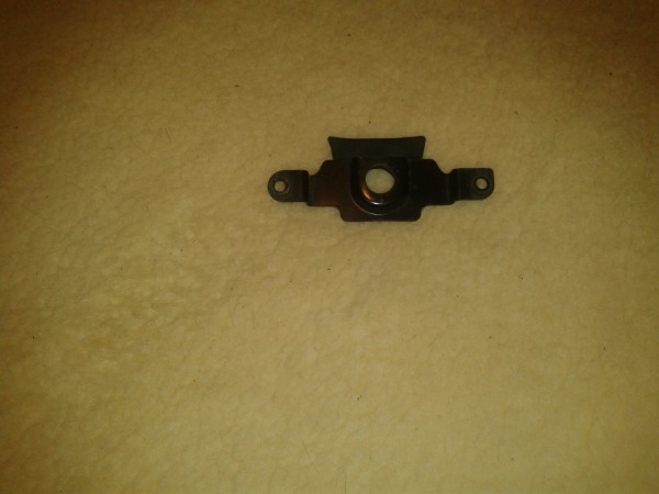 Fixation de selle avant yamaha 400 fzr 1993