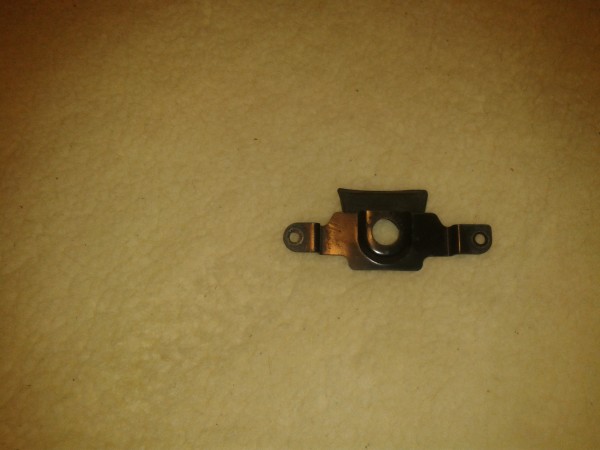 Fixation de selle avant yamaha 400 fzr 1993 pas cher