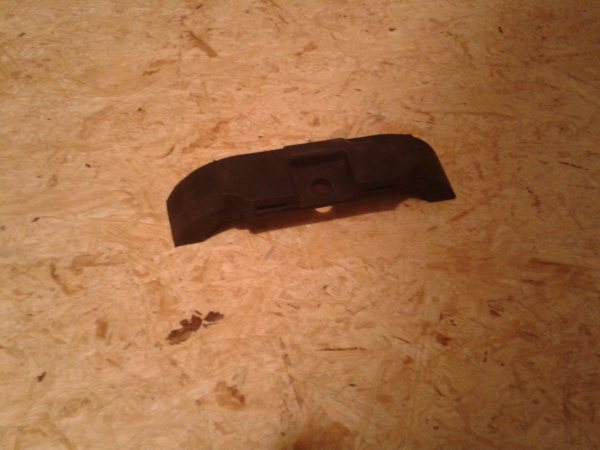 Fixation r&eacute;servoir yamaha 125 dtlc 1987 pas cher