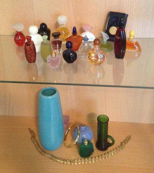 Flacons parfum miniatures +objets publicitaires