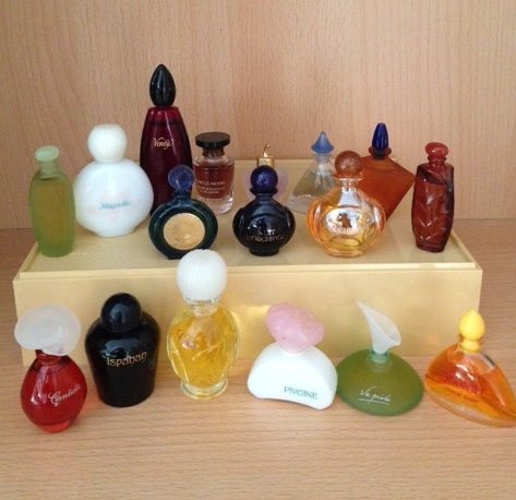 Flacons parfum miniatures +objets publicitaires pas cher