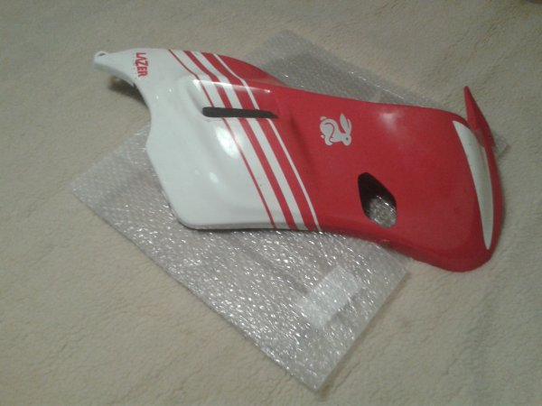 Vente Flanc car&eacute;nage droit honda 50 nsr 1989