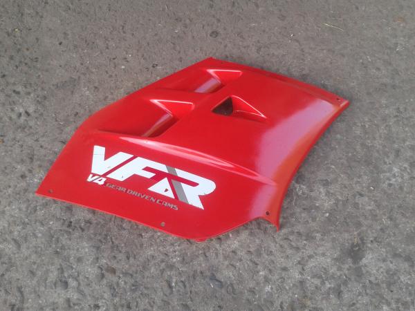 Flanc car&eacute;nage droit honda 750 vfr 1988 pas cher