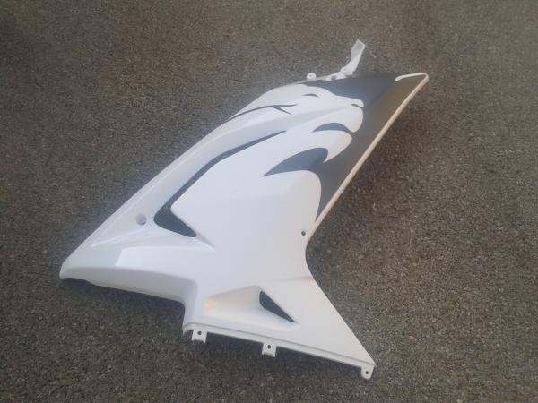 Flanc carénage droit neuf  aprillia rs 125 2011