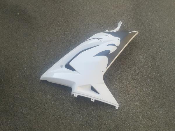 Vente Flanc carénage droit neuf  aprillia rs 125 2011