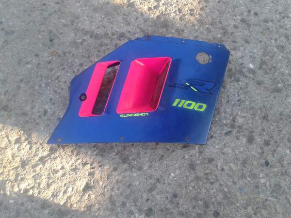 Flanc carénage droit rose suzuki 1100 gsxr 1991