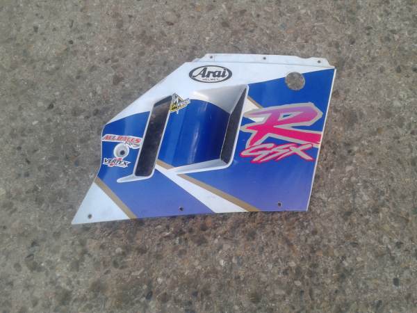 Flanc carénage droit suzuki 1100 gsxr 1992