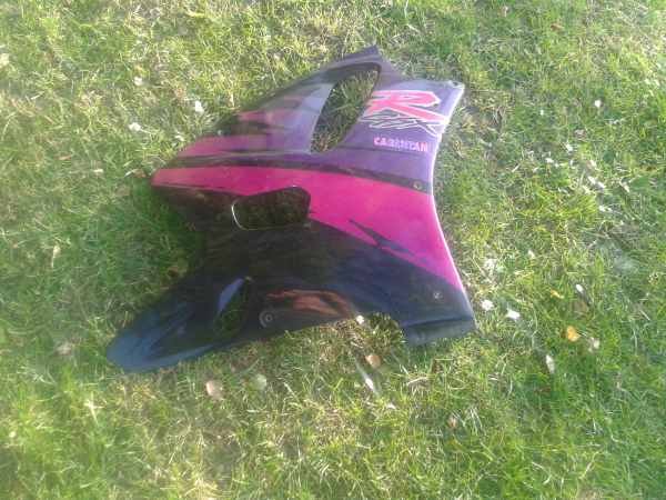 Annonce Flanc car&eacute;nage droit suzuki 750 gsxr 1993