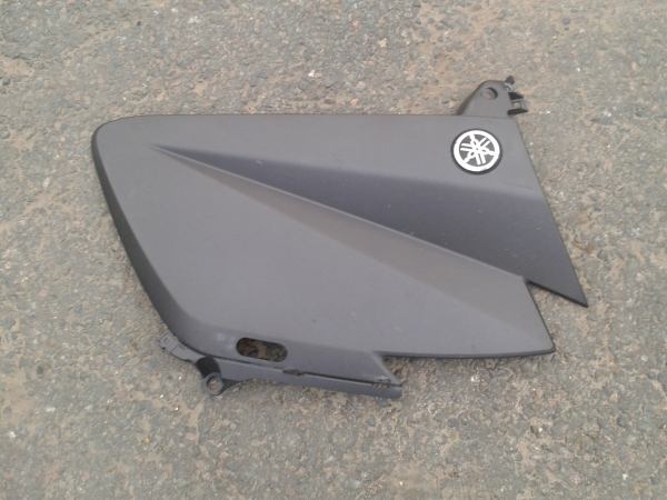 Flanc carénage droit yamaha 530 tmax 2018 pas cher