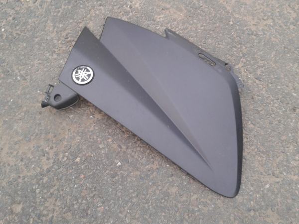 Annonce Flanc carénage droit yamaha 530 tmax 2018